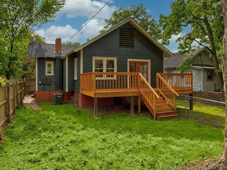 608 N McKinley Ave — Photo 10