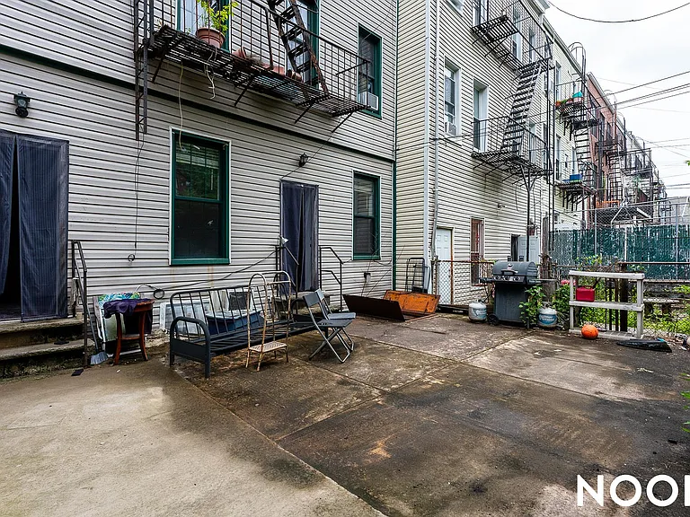 184 Jefferson St #1B — Photo 16