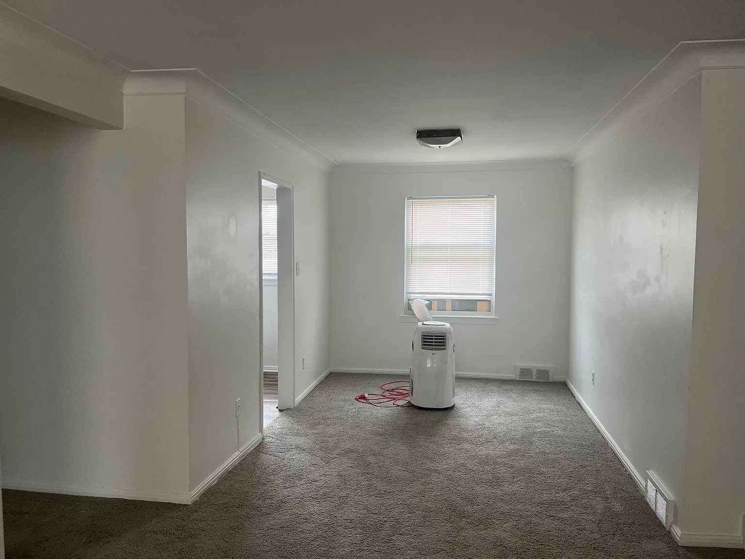 1 bed, 750 sqft, $900 — Photo 4