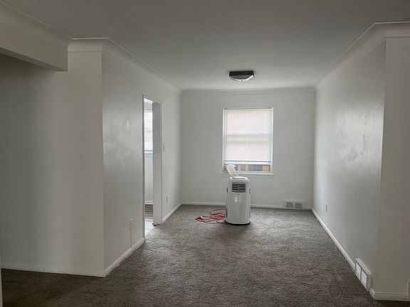 4th image of 21535 Kingsville St APT 208