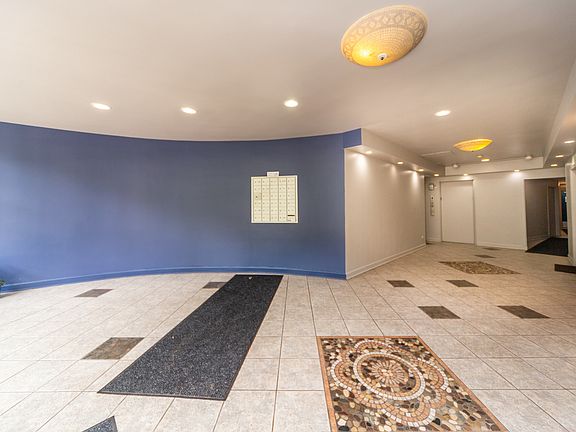 2nd image of 5854 N Kenmore Ave APT 2F