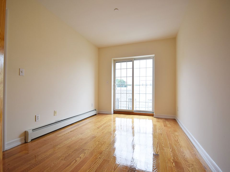 1st image of 252 18th St APT 3B