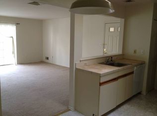 200 Crown Ct APT 413, Edgewater, NJ 07020