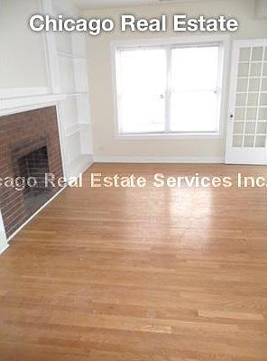 3rd image of 7458 N Greenview Ave