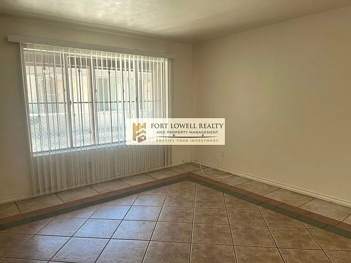 2 bed, 1.0 bath, 780 sqft, $895 — Photo 2