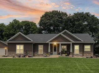 8125 Lost Bridge Rd, Bethalto, IL 62010