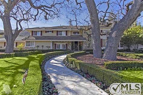 1st image of 4043 E Cresthaven Dr