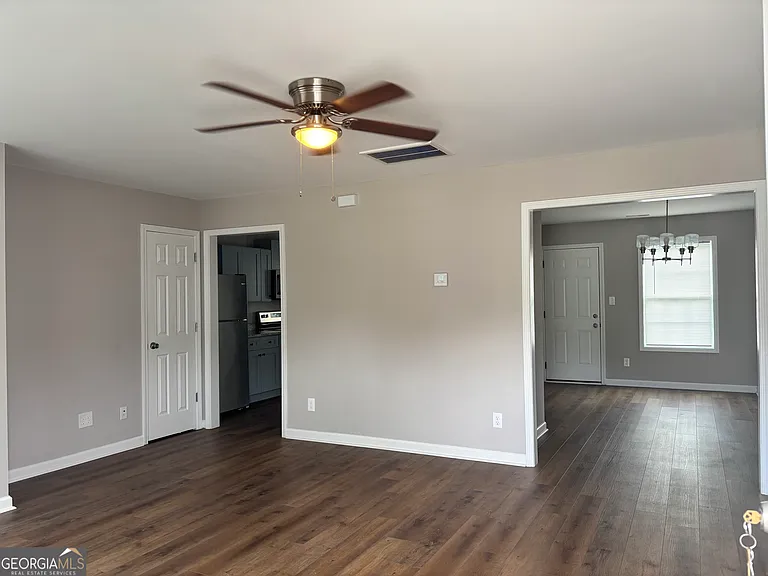 245 New Prospect Rd — Photo 2