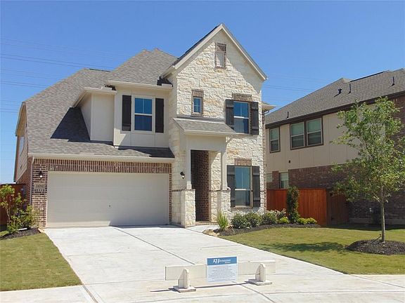 2nd image of 24782 Levante Dr