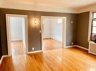 2135 Steinway St, Astoria, NY 11105