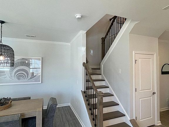 3rd image of 108 Kimber Ln