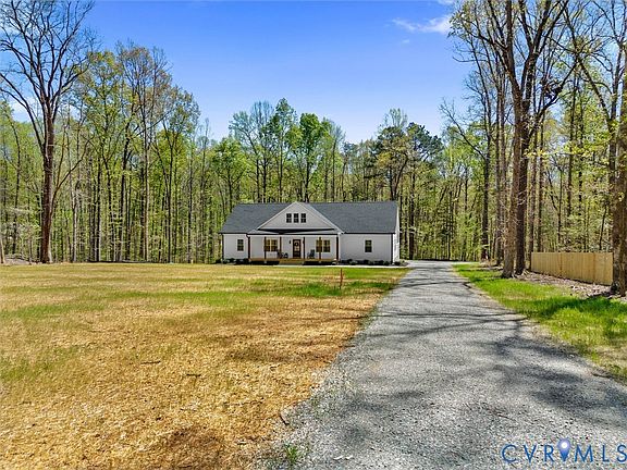 4th image of 3167 Pineview Dr