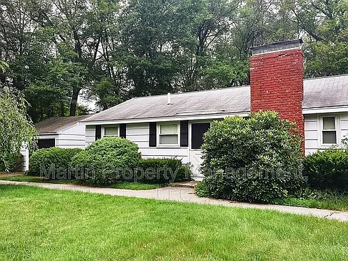 15 Walsh Rd Photo 1