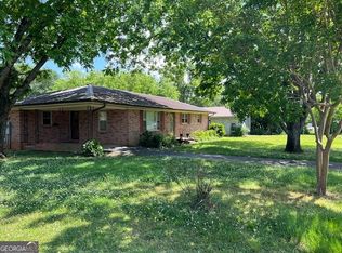 1446 N Forest Ave, Hartwell, GA 30643