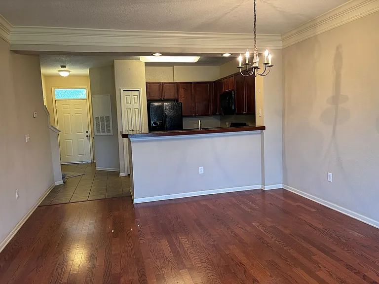 1101 Baldwin Rowe Cir — Photo 4
