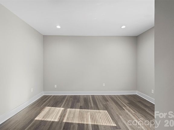 4th image of 106 Dean St