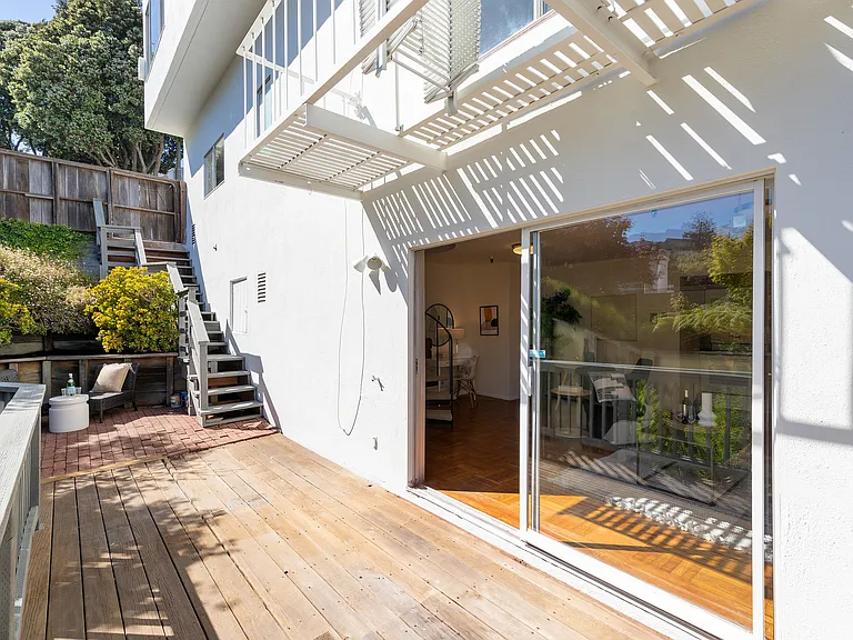 333 Roosevelt Way #A — Photo 24