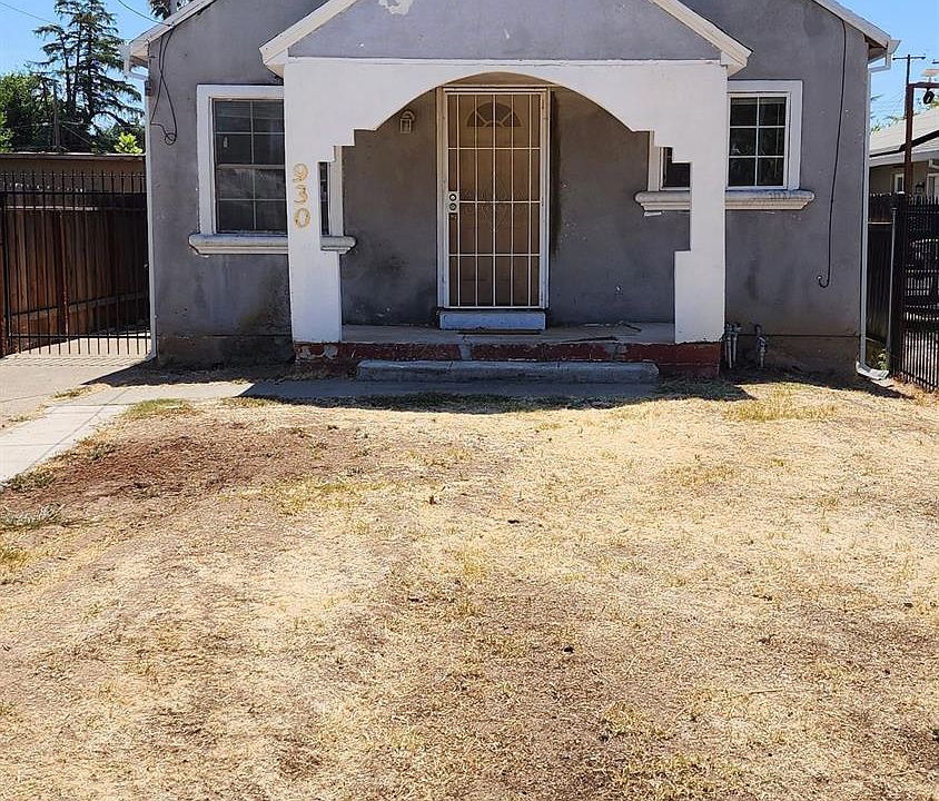 1st image of 930 Carmelita Ave
