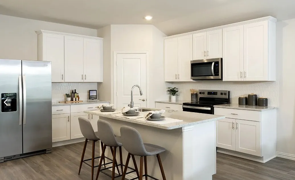 3 bed, 1833 sqft, $2,395 — Photo 2
