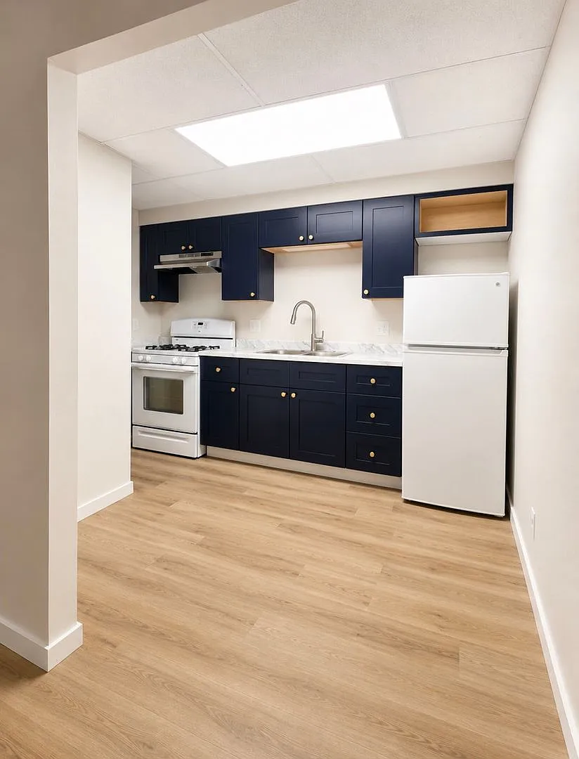 Parkway Apartments — Photo 4