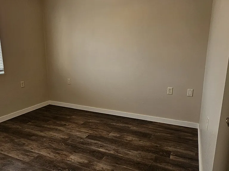 27051 S Cliff Ave — Photo 6