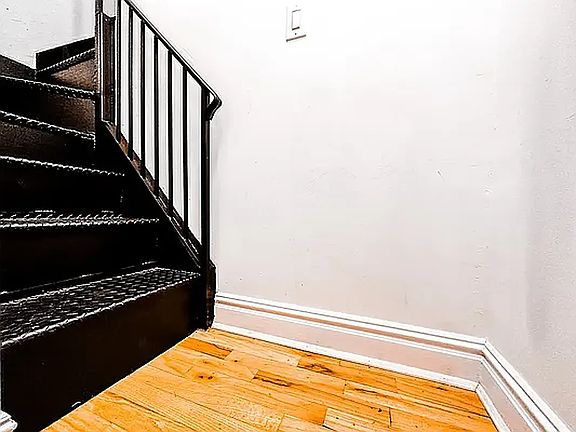 3rd image of 326 E 58th St APT 1B