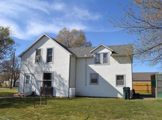 305 E 13th St, Russell, KS 67665