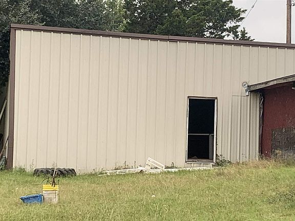 2nd image of 5813 County Road 1114 W