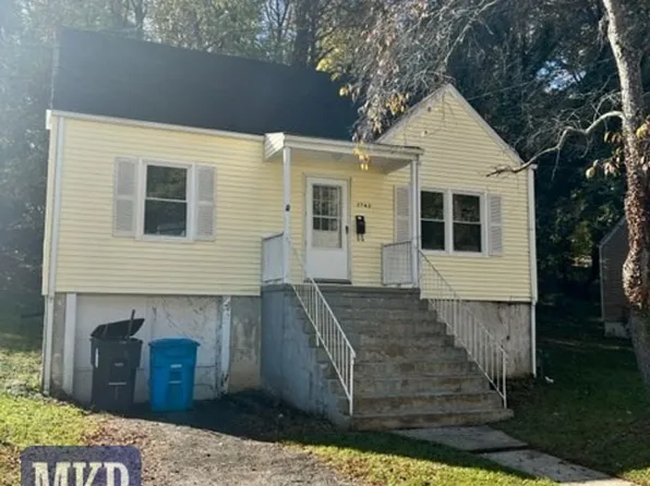 2742 Lansing Dr SW, Roanoke, VA 24015