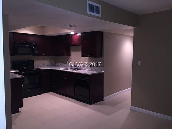 4th image of 2716 Heritage Ct #0