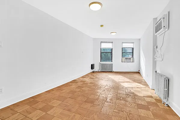 Rented by R New York | media 6