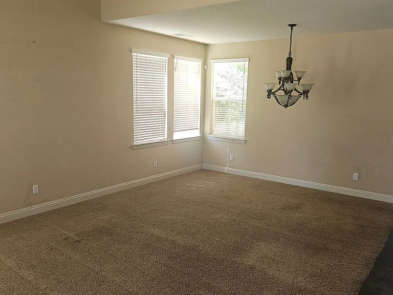 3009 Worchester Way — Photo 26