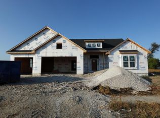 1754 Switchgrass St, Oconomowoc, WI 53066