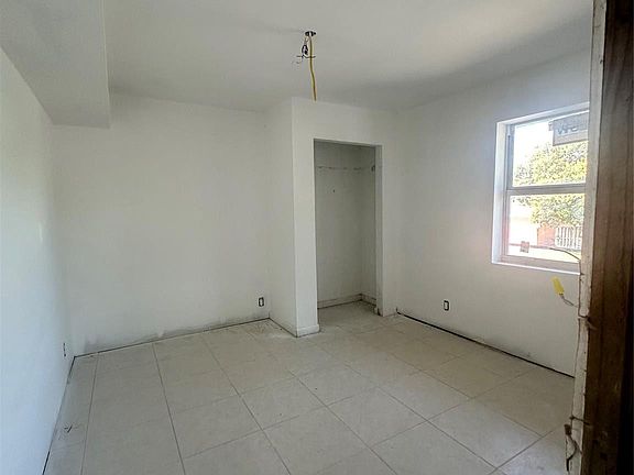 2nd image of 704 NW 5th Avenue