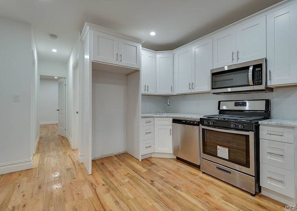 1st image of 214-15 104th Ave