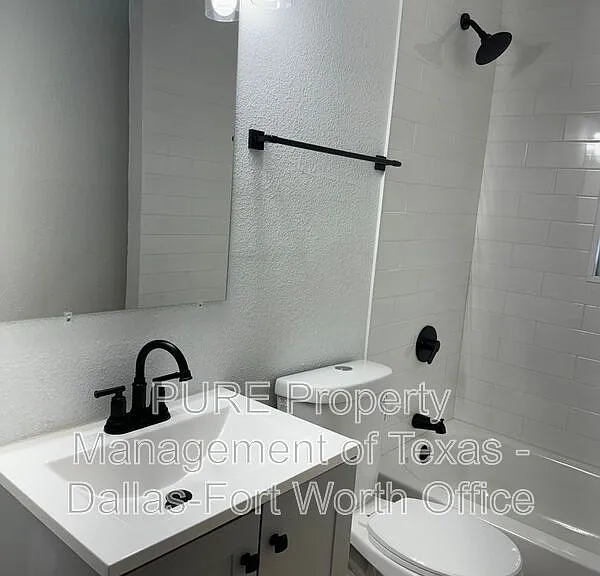 1208 Hawthorne Ave #B — Photo 9