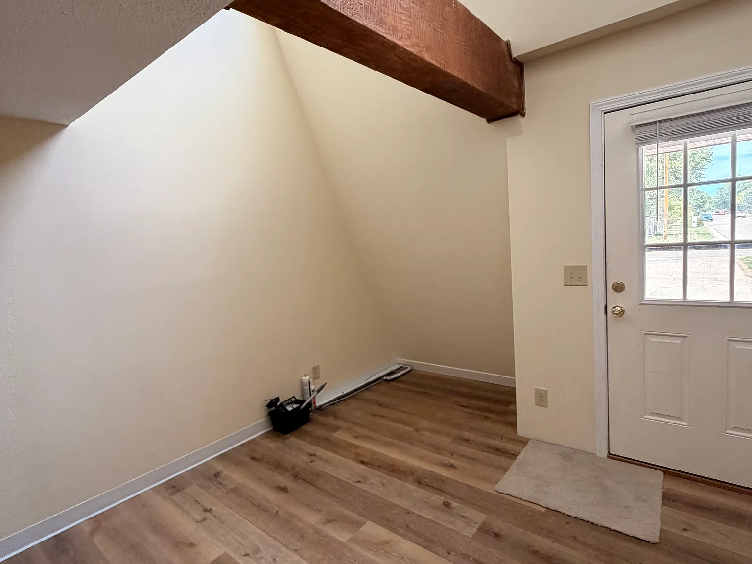 2 bed, 1000 sqft, $890 — Photo 4
