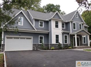 837 Lake Ave, Clark, NJ