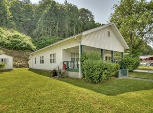 165 Tennessee Ave, Copperhill, TN 37317