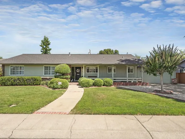 15 W Robinhood Dr, Stockton, CA 95207