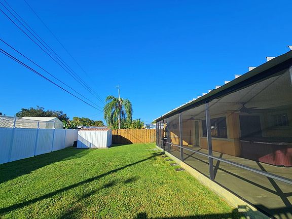 3rd image of 9420 SW 52nd Place