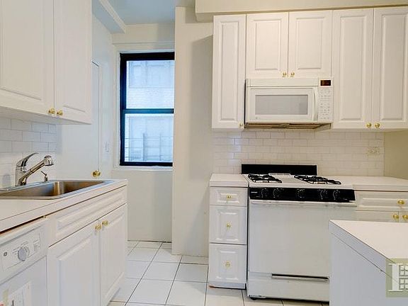 4th image of 222 W 83rd St APT 7A
