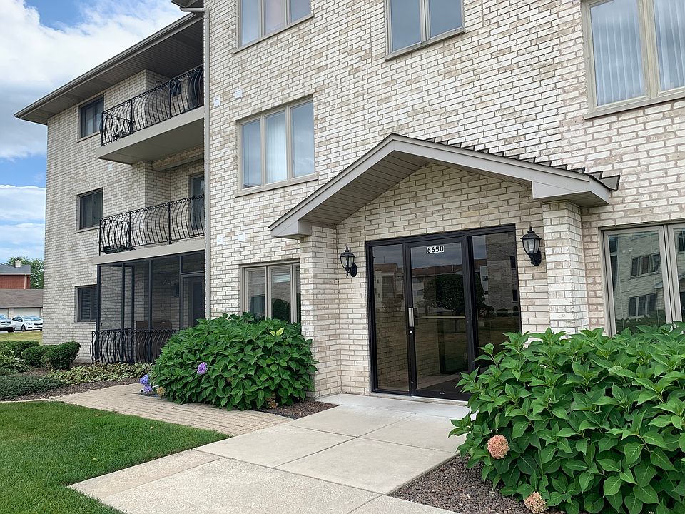 1st image of 6650 183rd St APT 1D