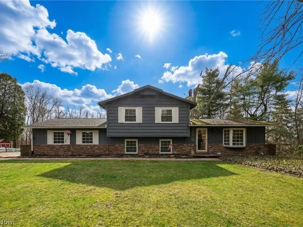 1420 Trails End Dr, Clinton, OH 44216
