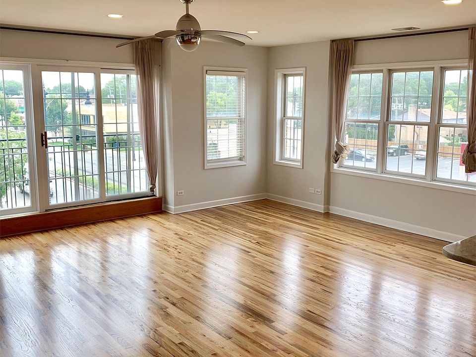 1st image of 1600 N New England Ave APT 3