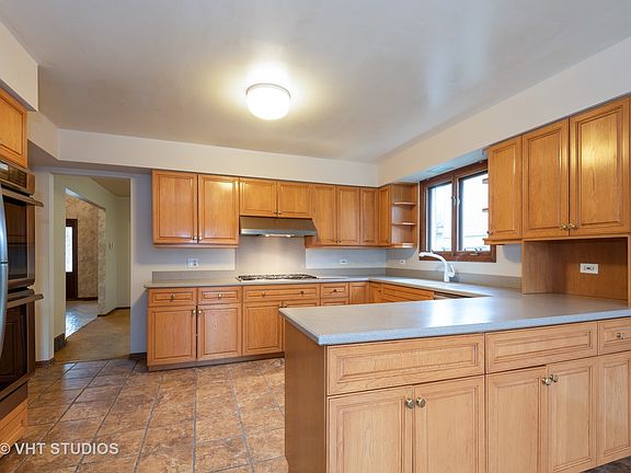 5th image of 3929 Gloria Ct