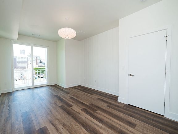 Primary Bedroom, 2nd Floor