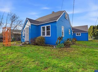 789 Hall St, Woodburn, OR 97071