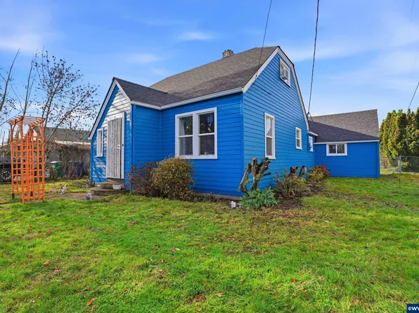 789 Hall St, Woodburn, OR 97071