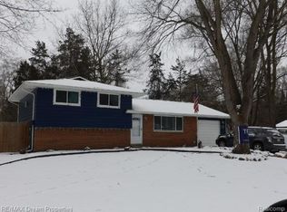 1745 Botkins Ave, Commerce Township, MI 48390